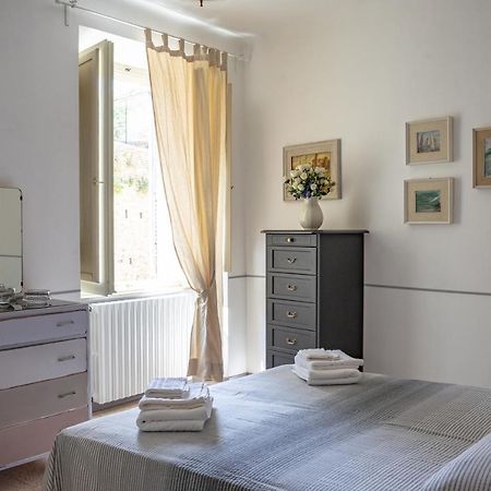 Casa Vacanze Nel Centro Storico Di Fermo Happy Song Екстер'єр фото